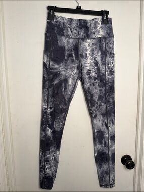 ZYIA Gray Black Tie-Dye Leggings